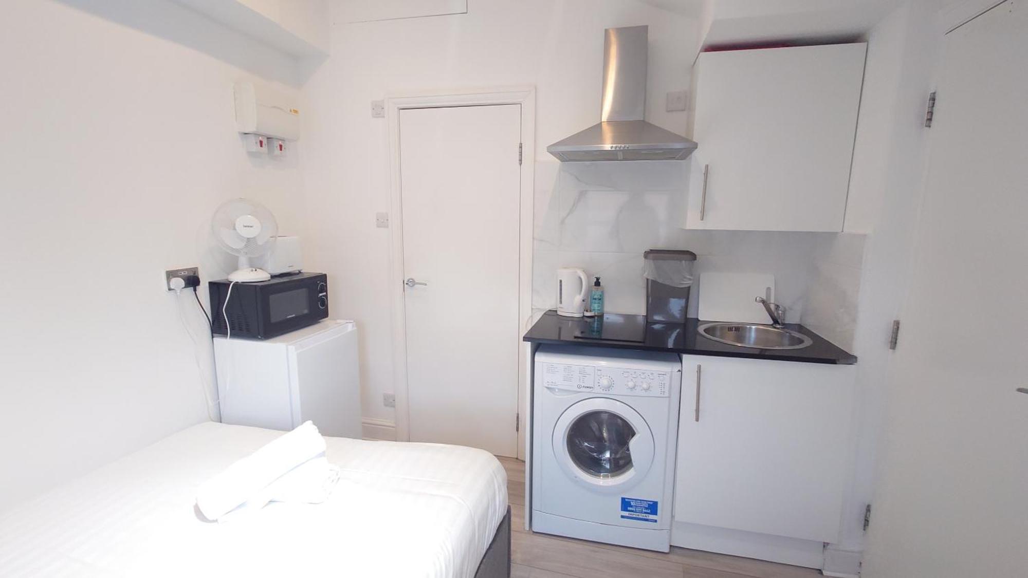 Comfort Camden Studio Apartments Londra Esterno foto
