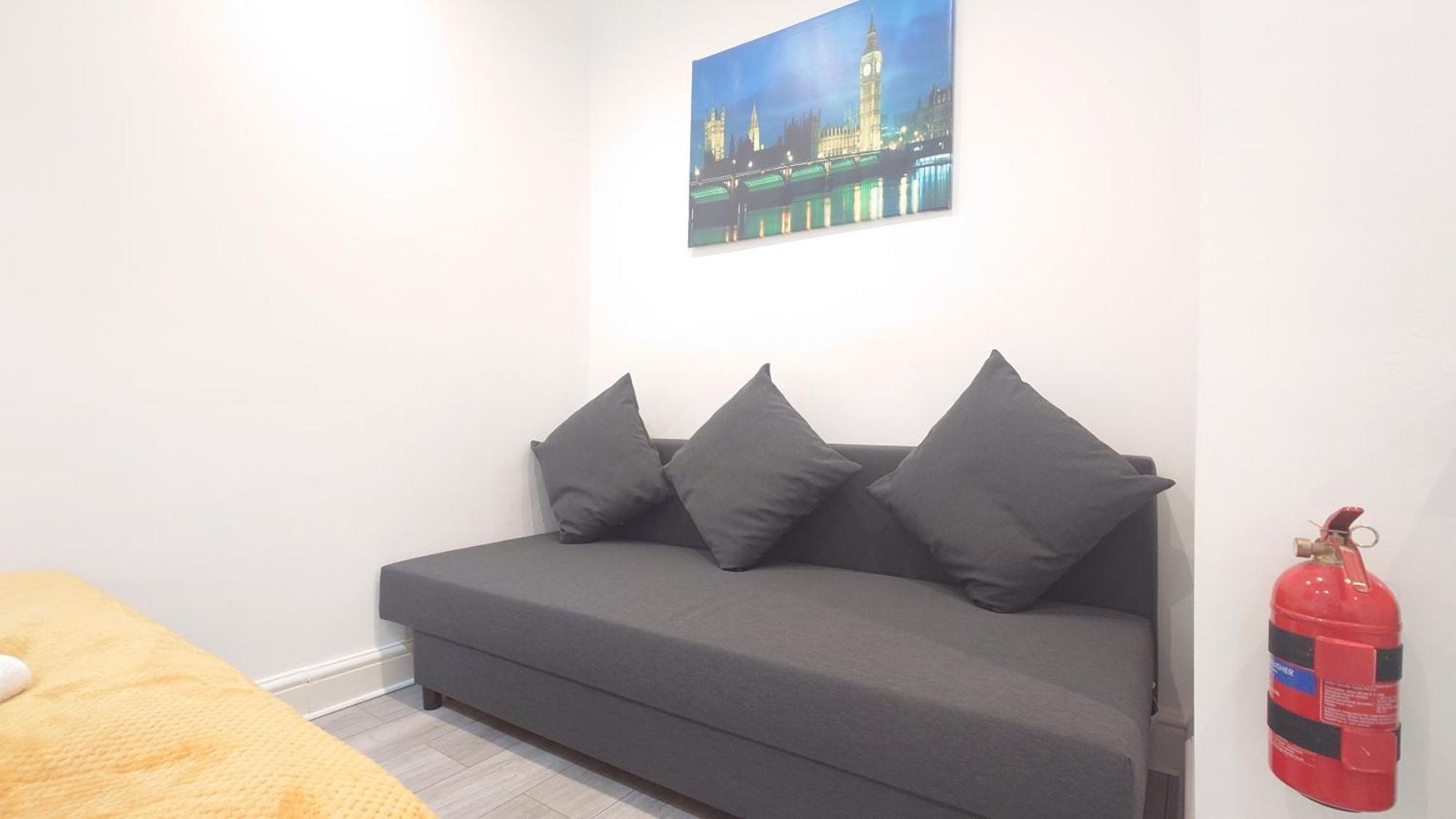 Comfort Camden Studio Apartments Londra Esterno foto