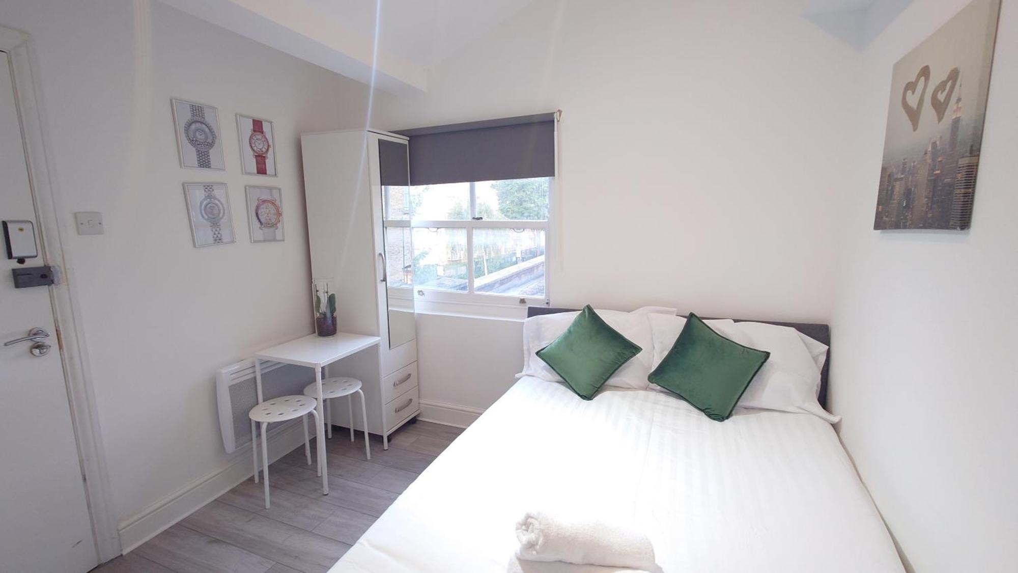 Comfort Camden Studio Apartments Londra Esterno foto